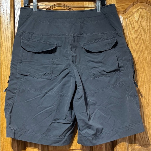 Mountain Hardwear Gray Men's Trail/Hiking Cargo Shorts Lightweight Medium - Picture 5 of 9